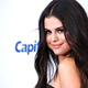 Illustration for article titled Famous Teens Selena Gomez and Niall Horan Were Making Out